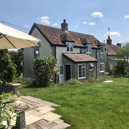 Charming Modernized Country Cottage Near Mere, Wiltshire Mere  Екстериор снимка