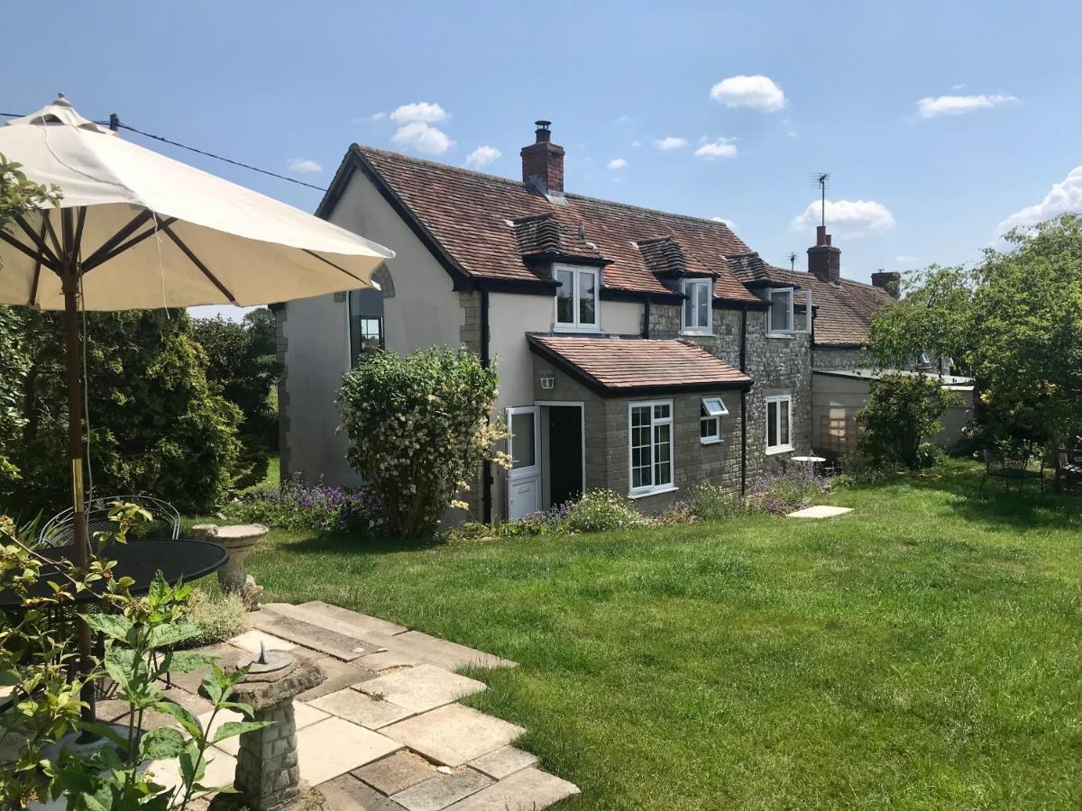 Charming Modernized Country Cottage Near Mere, Wiltshire Mere  Екстериор снимка